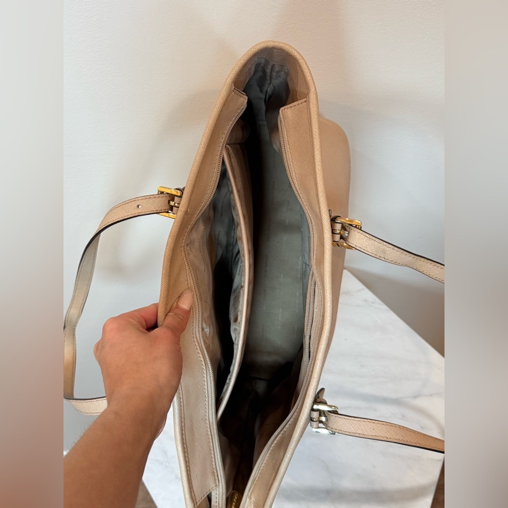 Michael Kors Pale Pink Leather Tote Bag - Picture 6 of 9